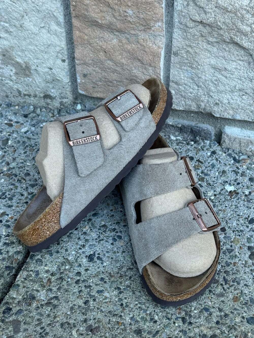Birkenstock Arizona Soft Footbed Suede Slide Sandals in Taupe Size 38 - Picture 4 of 13